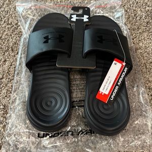 UA slides NWT sz 12.
